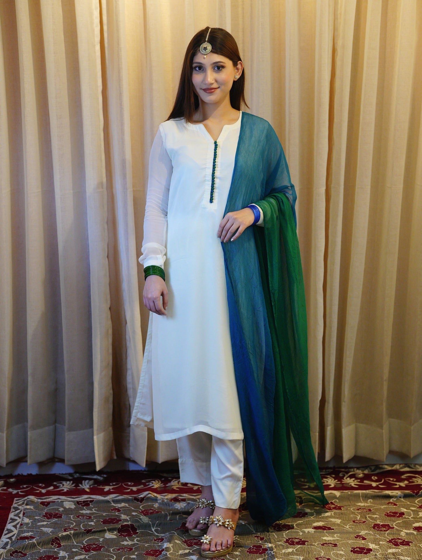 White - Aqua Ombre