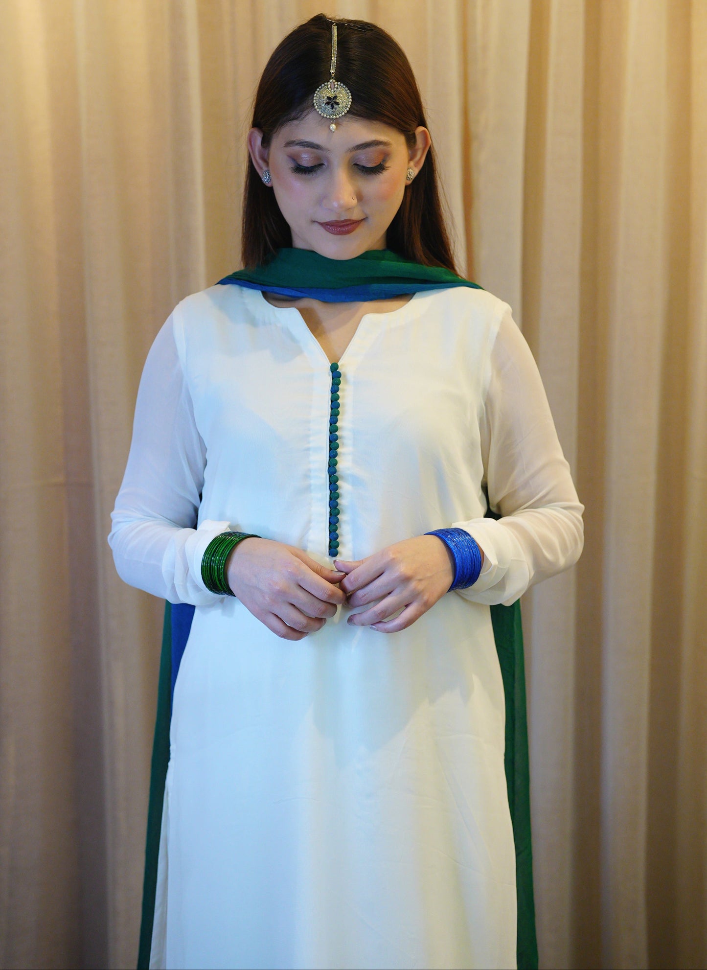White - Aqua Ombre